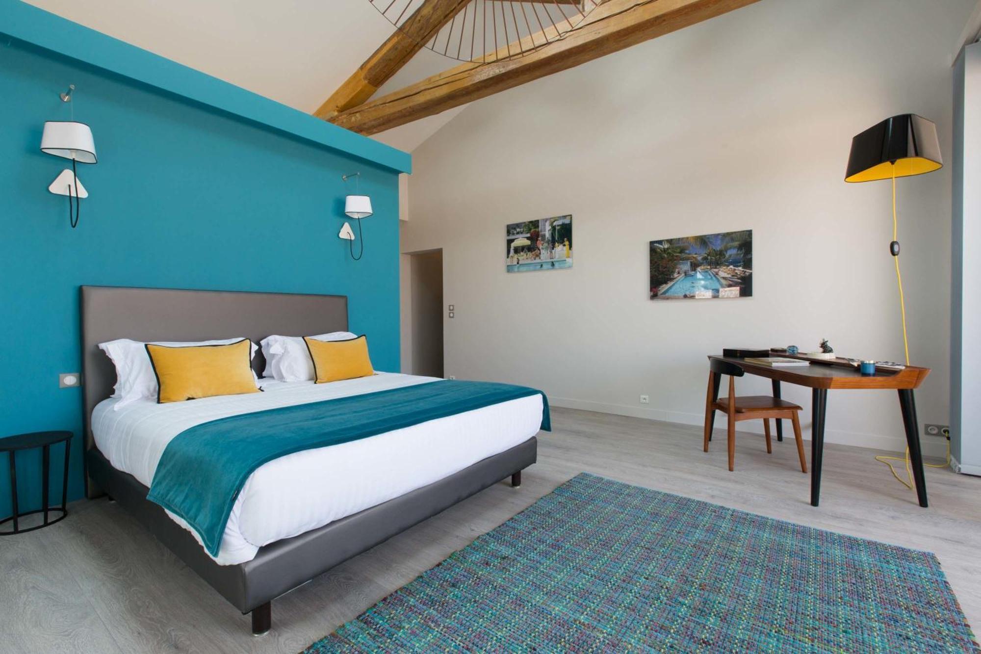 La Cour Des Sens Hotel Lagnes Room photo