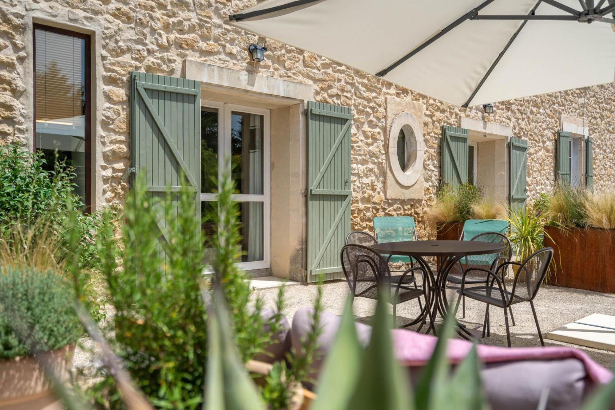 La Cour Des Sens Hotel Lagnes Exterior photo